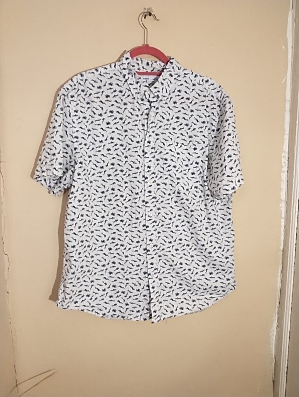 Old Navy Men's Slim Fit Summer Print Built-in Flex Short Sleeve Shirt Large